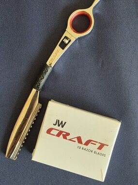Craft Silver Thinning Shears with Red Accent and Black Grip And Blades